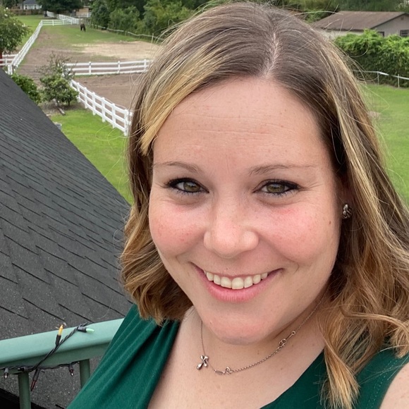 Meet the Posher Other - Meet your Posher, Stephanie